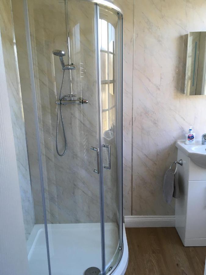 The White Hart Pub And Rooms Cranleigh Esterno foto