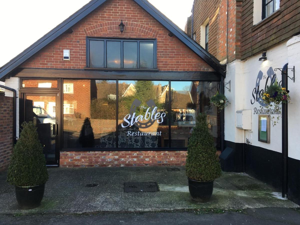 The White Hart Pub And Rooms Cranleigh Esterno foto