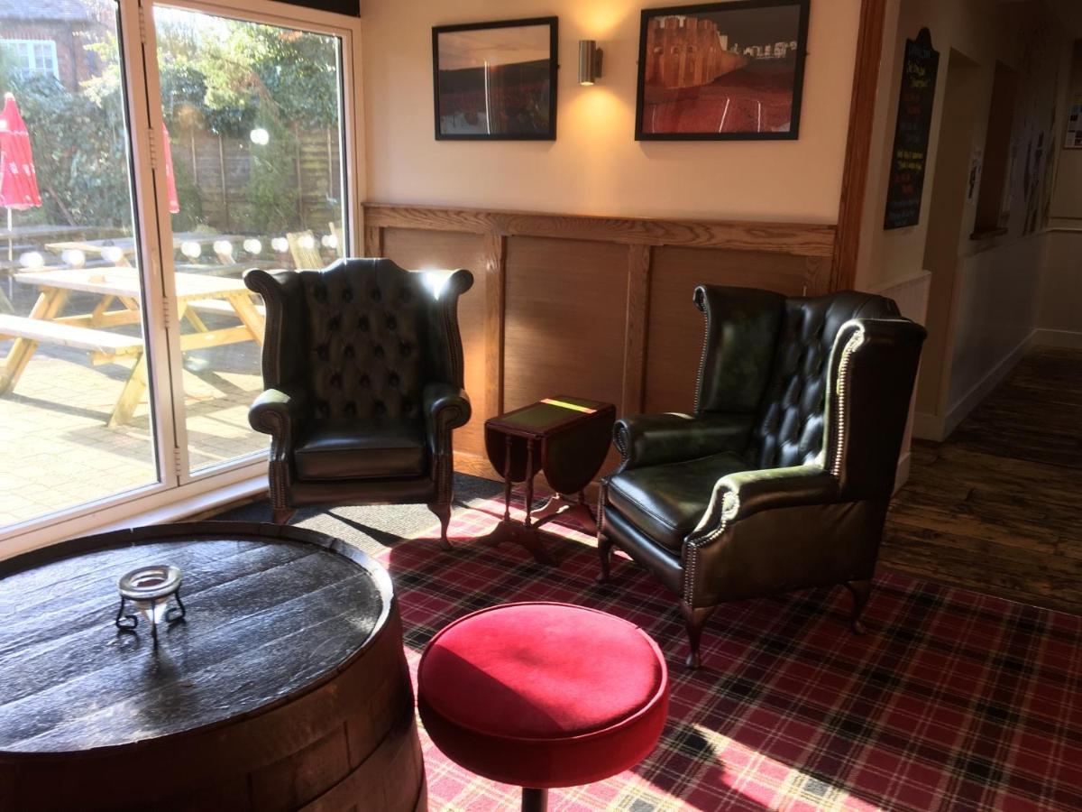 The White Hart Pub And Rooms Cranleigh Esterno foto